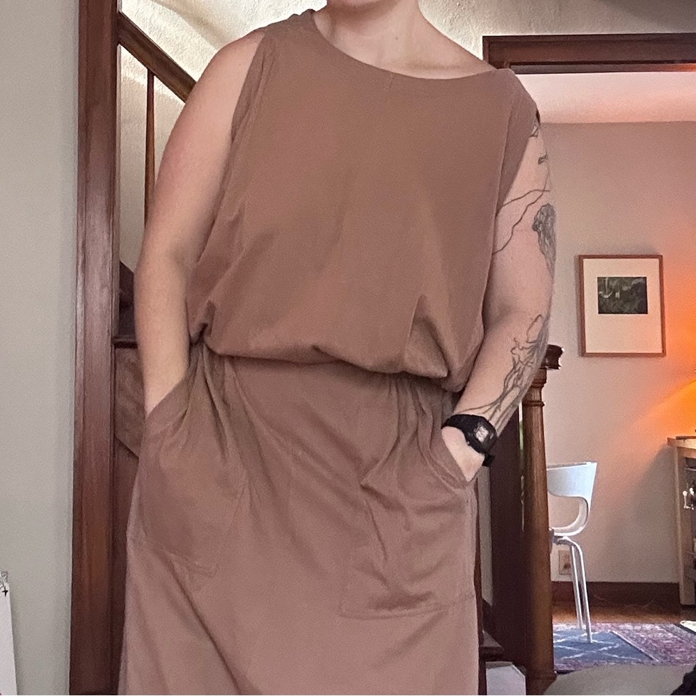 “Plantation” (Japanese brand) relaxed dress.